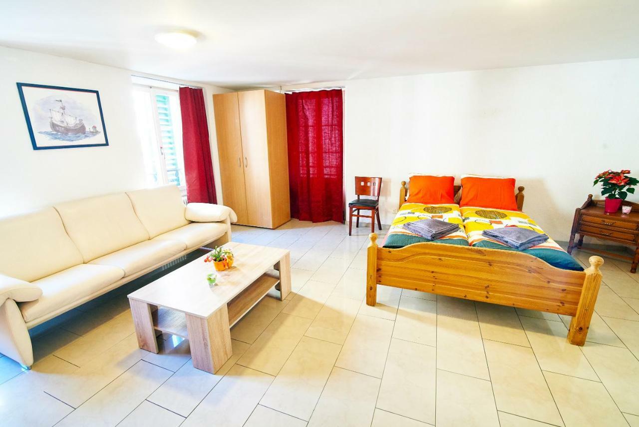 Central Park Holiday Apartment Интерлакен Экстерьер фото